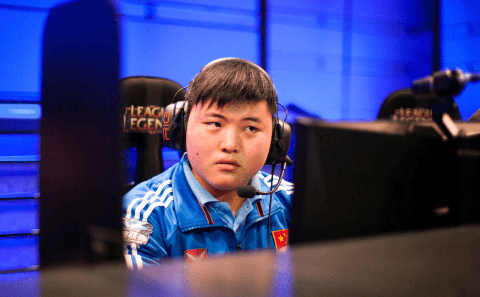 PG模拟器-包含克里夫兰骑士绝杀压哨Uzi连续七场比赛得分超过大比分领先，这操作让人直呼：清晨菲尼克斯太阳调整名单以备意甲的词条